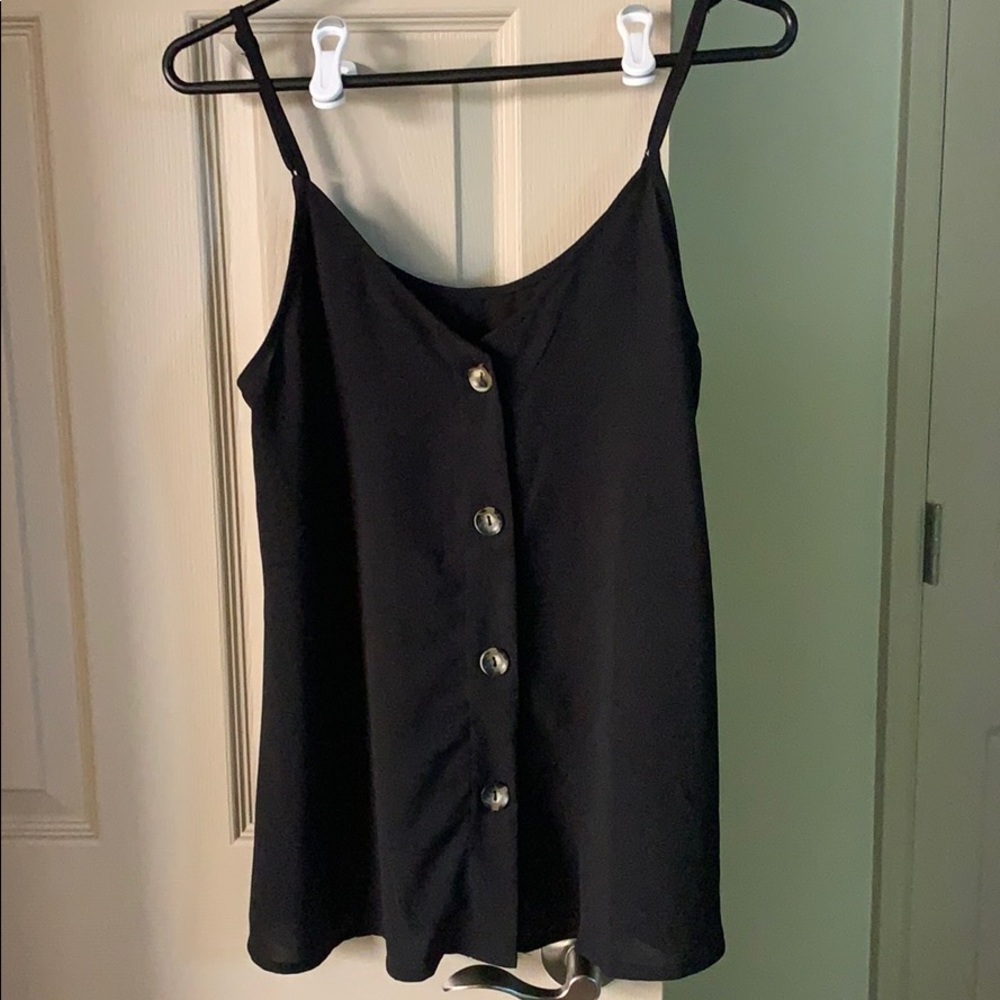 Button front tank